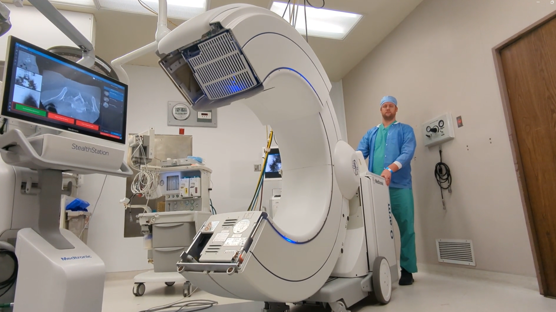 photo of o-arm scanner